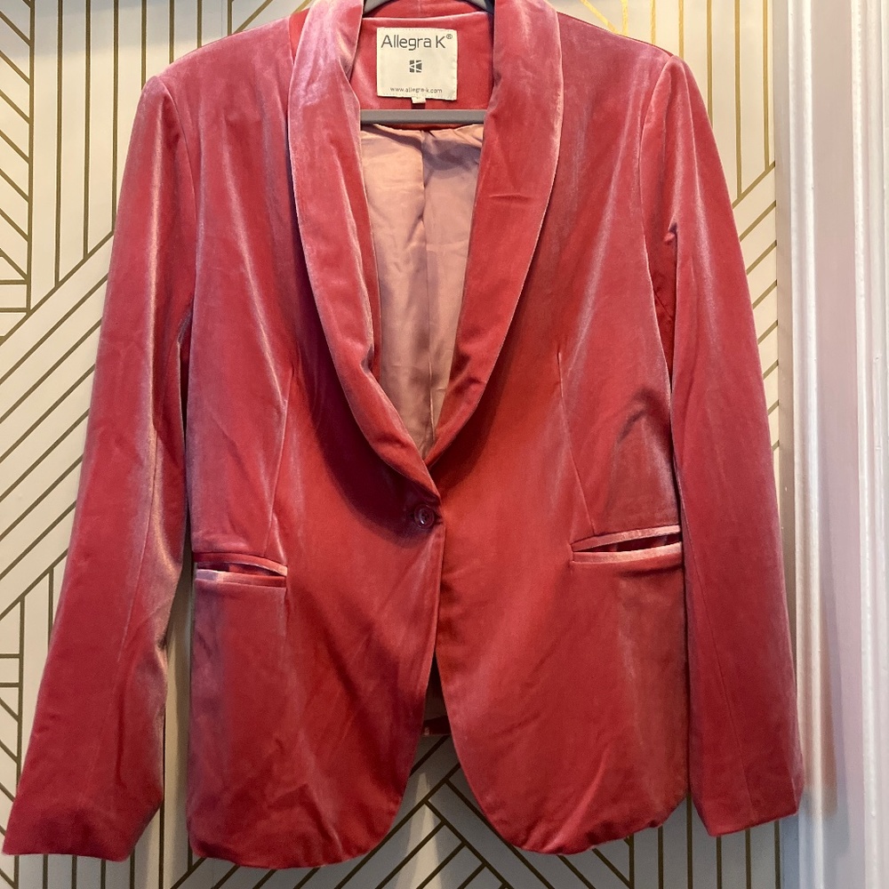 PINk velvety blazer